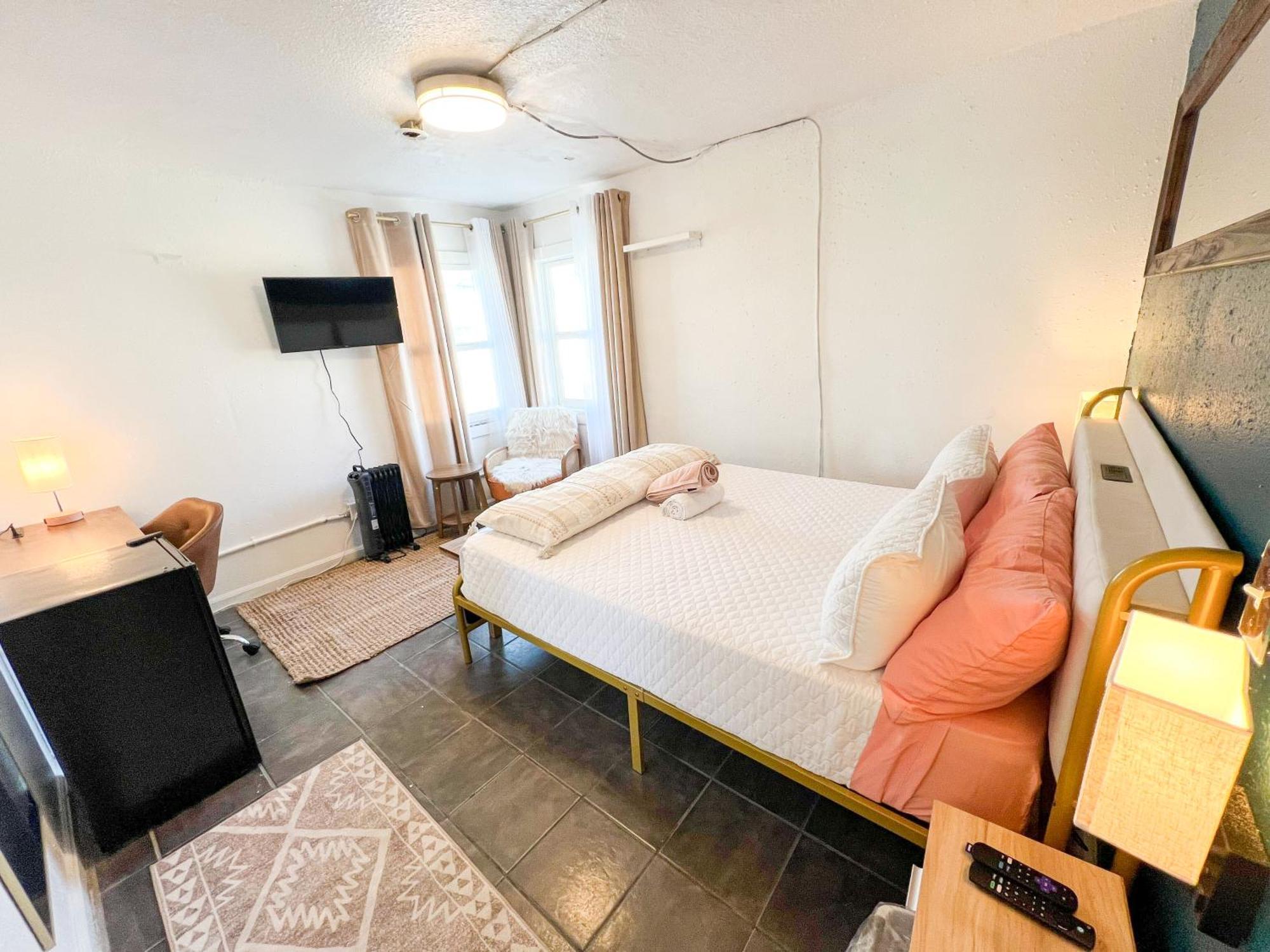Deluxe Double Room Side Sea View