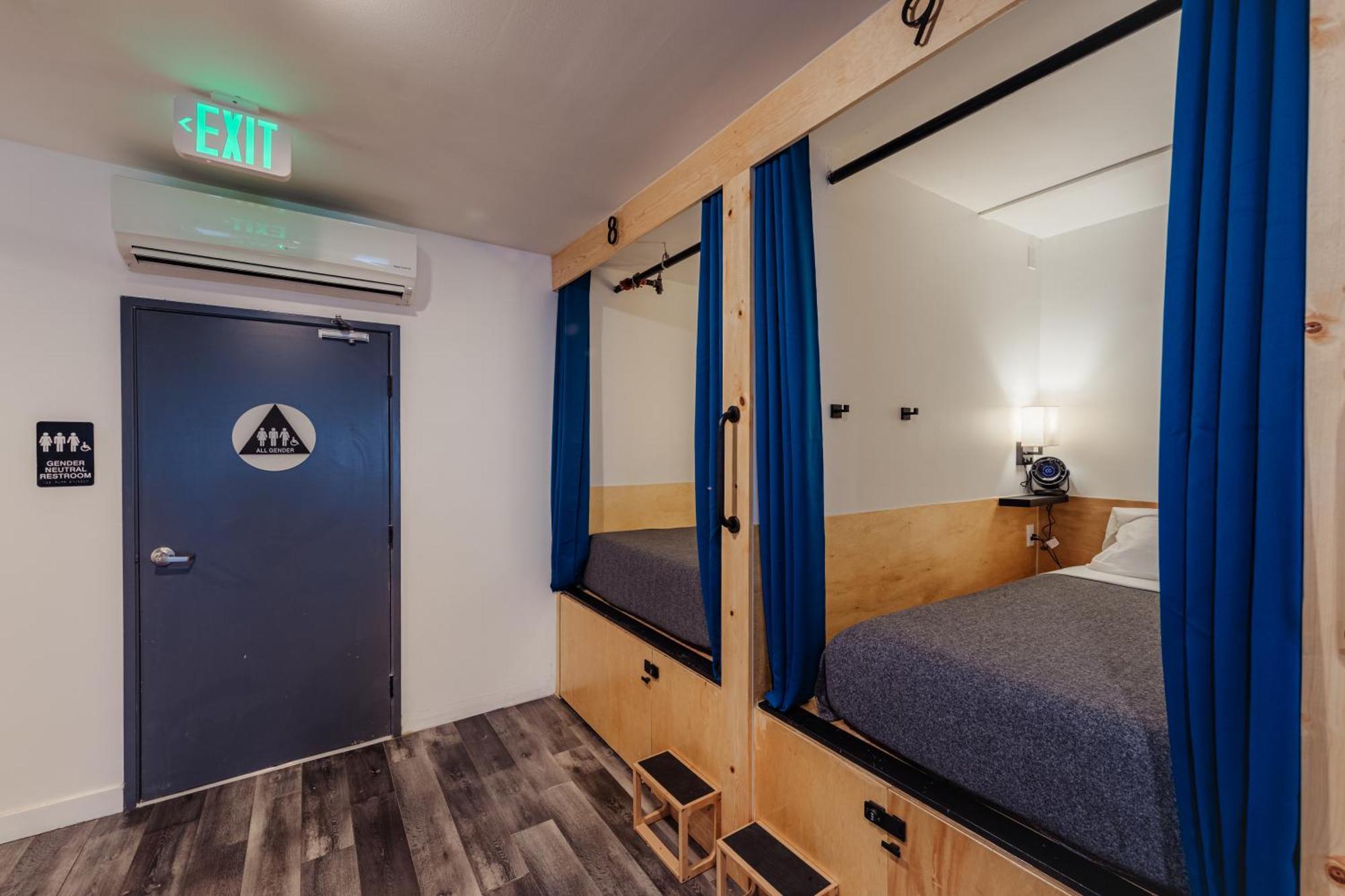 Single Bed Mixed Dormitory Room