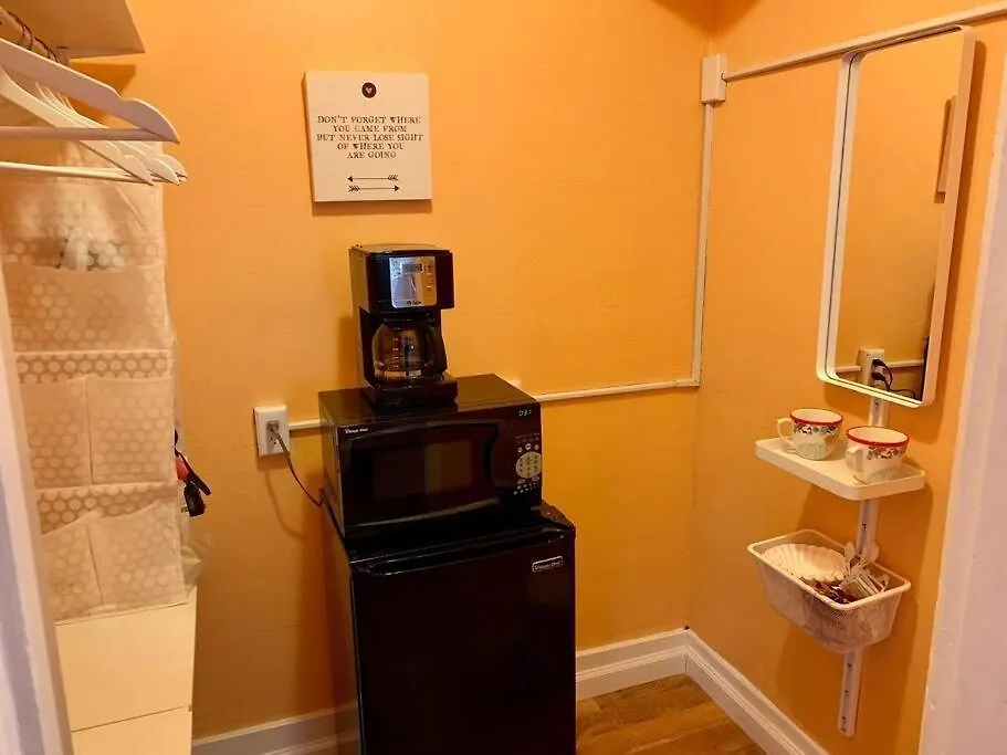 Comfortable Peachy Studio Downtown Retreat Near Gaslamp District! ! Close To Everything!-1