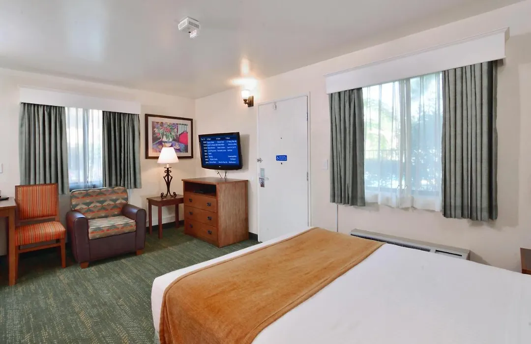 Lamplighter Inn & Suites At Sdsu-1