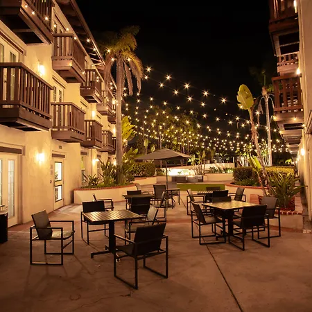 Fairfield Inn & Suites San Diego Old Town-2