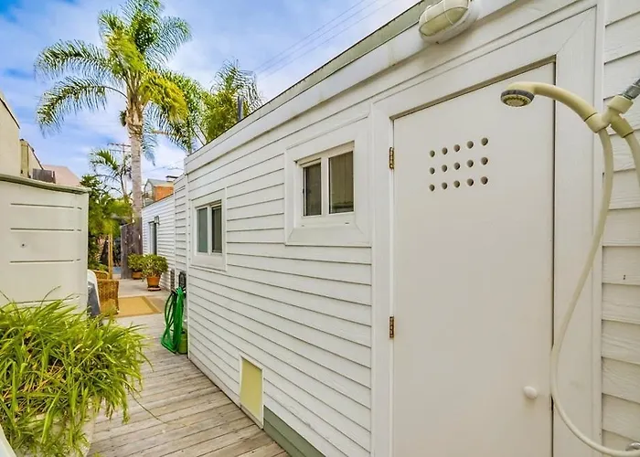 Rockaway Cottage Apts San Diego