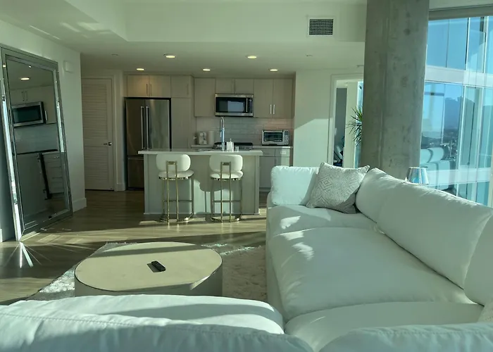 Luxury Designer Suite With Rooftop Pool, Gym San Diego acceptant les animaux
